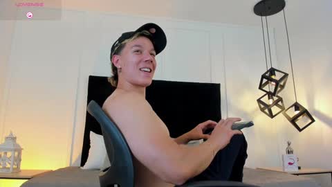 Jonathan Danielss  online show from February 27, 3:05 pm