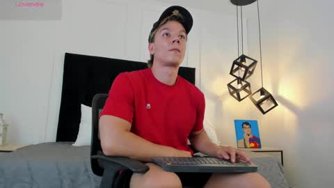 Jonathan Danielss  online show from March 3, 3:31 pm