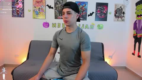 Instagram jonathanfit14 online show from October 25, 10:37 pm