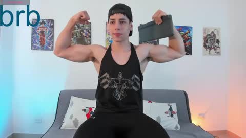 Instagram jonathanfit14 online show from May 6, 10:26 pm
