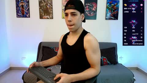Instagram jonathanfit14 online show from June 8, 8:53 pm