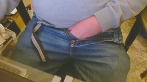 joncpics online show from February 5, 2:51 am