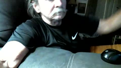 Jonelvis123456 online show from April 15, 8:54 am