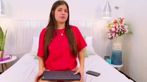 melani gomez online show from May 4, 12:12 pm