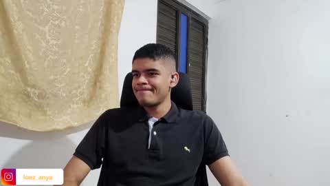 Snapshot of jonhsebastiann chatting on November 6, 6:47 am John online show from November 6, 6:47 am