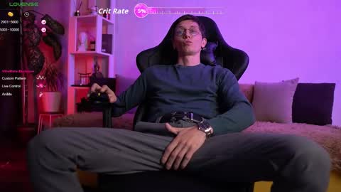 Snapshot of joni_joni18 chatting on October 25, 9:50 am John     online show from October 25, 9:50 am