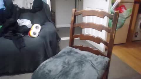 Snapshot of jonlow1 chatting on December 23, 10:55 pm jonlow1 online show from December 23, 10:55 pm