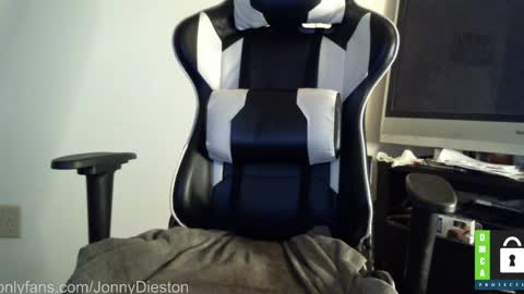 Snapshot of jonnydieston777 chatting on March 2, 2:51 am JonnyDieston online show from March 2, 2:51 am