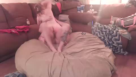 Snapshot of jonnyhungster chatting on October 31, 8:54 pm JayHungster xxx online show from October 31, 8:54 pm