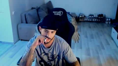 Snapshot of jonnyporn1 chatting on October 4, 9:24 pm jonnyporn1 online show from October 4, 9:24 pm