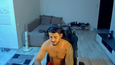 Snapshot of jonnyporn1 chatting on October 30, 8:53 pm jonnyporn1 online show from October 30, 8:53 pm