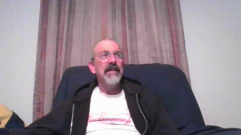 Snapshot of jony_five chatting on December 7, 2:09 am Jon online show from December 7, 2:09 am