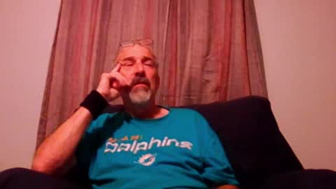 Snapshot of jony_five chatting on October 4, 12:30 am Jon online show from October 4, 12:30 am