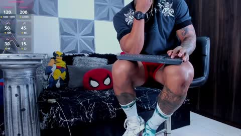 Snapshot of jordandenis17 chatting on December 2, 8:11 pm    Schedule   3 pm - 10pm   OfflineTuesday and Wednesday online show from December 2, 8:11 pm