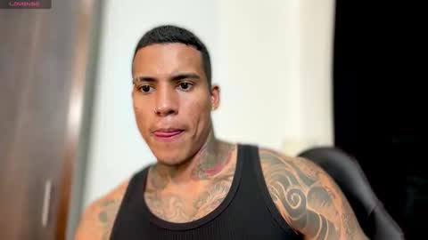 Snapshot of jordandenis17 chatting on October 13, 6:52 pm    Schedule   3 pm - 10pm   OfflineTuesday and Wednesday online show from October 13, 6:52 pm