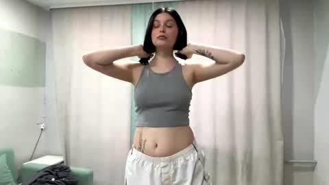 Aria online show from March 17, 1:36 pm