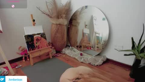 Snapshot of jordaniaa_ chatting on September 16, 3:35 pm Megan  OF Jordaniaas online show from September 16, 3:35 pm