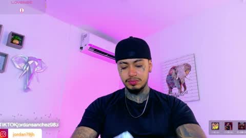 Snapshot of jordansmiith_ chatting on June 3, 8:58 pm Jordan Smith online show from June 3, 8:58 pm