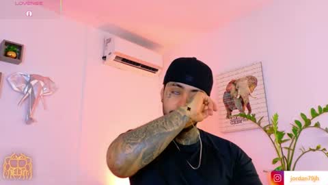 Snapshot of jordansmiith_ chatting on June 29, 4:51 pm Jordan Smith online show from June 29, 4:51 pm