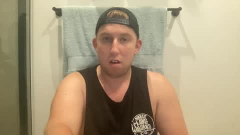 Snapshot of jorddiickzilla chatting on December 19, 2:45 am jorddiickzilla online show from December 19, 2:45 am