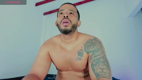 Snapshot of jorge_narvaez chatting on August 2, 3:05 am JORGE NARAVEZ online show from August 2, 3:05 am