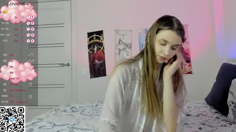 Snapshot of jorroger chatting on December 15, 10:50 am Mila online show from December 15, 10:50 am