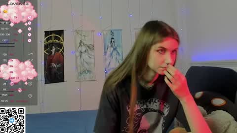 Snapshot of jorroger chatting on January 31, 8:33 pm Mila online show from January 31, 8:33 pm