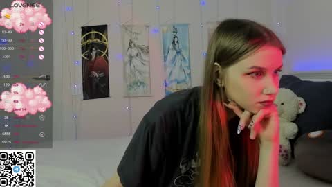 Snapshot of jorroger chatting on February 1, 8:26 pm Mila online show from February 1, 8:26 pm