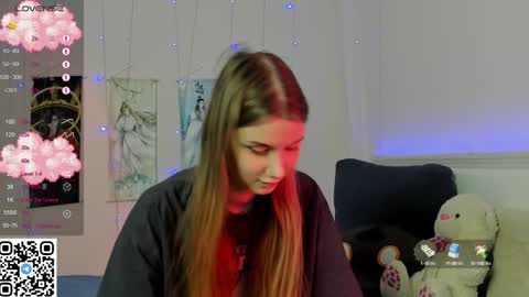 Snapshot of jorroger chatting on February 5, 8:04 pm Mila online show from February 5, 8:04 pm