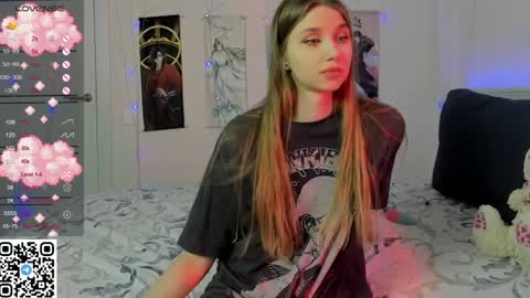 Snapshot of jorroger chatting on February 9, 12:06 am Mila online show from February 9, 12:06 am