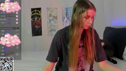 Snapshot of jorroger chatting on February 11, 8:42 pm Mila online show from February 11, 8:42 pm