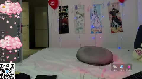 Snapshot of jorroger chatting on February 13, 11:47 pm Mila online show from February 13, 11:47 pm