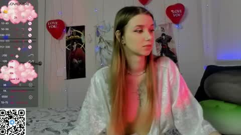 Snapshot of jorroger chatting on February 18, 12:37 am Mila online show from February 18, 12:37 am