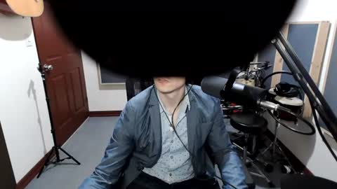 Snapshot of jose_perez_perez chatting on June 18, 7:52 am jose_perez_perez online show from June 18, 7:52 am