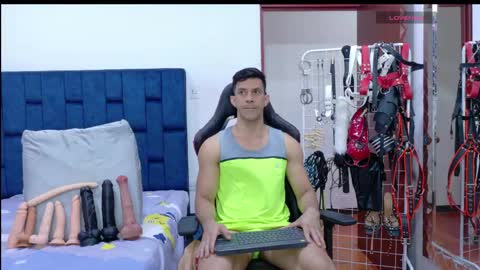 Snapshot of jose_rumbero91 chatting on May 11, 11:27 am jose_rumbero91 online show from May 11, 11:27 am