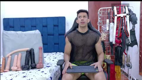 Snapshot of jose_rumbero91 chatting on May 28, 12:02 pm jose_rumbero91 online show from May 28, 12:02 pm