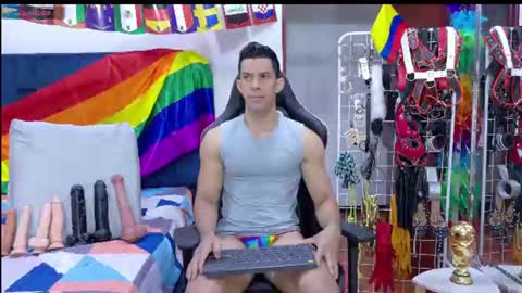 Snapshot of jose_rumbero91 chatting on June 16, 10:51 am jose_rumbero91 online show from June 16, 10:51 am