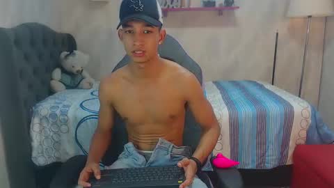 jose_sexycumm online show from January 19, 7:58 pm