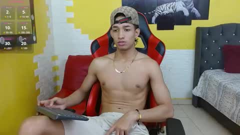 jose_sexycumm online show from December 5, 8:27 pm