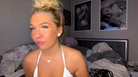 joselinehickss online show from April 9, 7:47 am