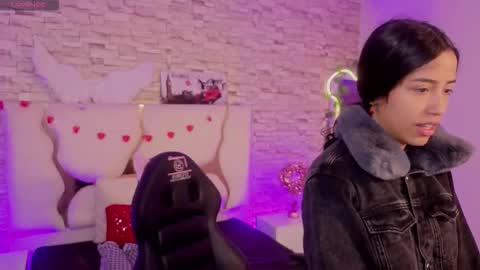 Joselyn  online show from February 13, 11:50 am