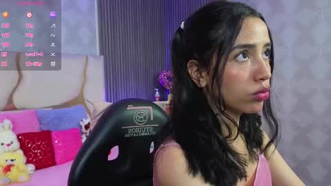 Snapshot of joselyn_tay chatting on May 5, 11:51 am Joselyn online show from May 5, 11:51 am