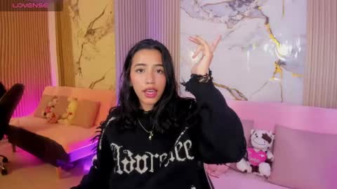 Snapshot of joselyn_tay chatting on June 3, 12:52 pm Joselyn online show from June 3, 12:52 pm