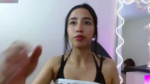 Snapshot of joselyn_tay chatting on June 22, 4:20 am Joselyn online show from June 22, 4:20 am