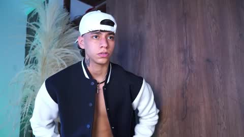 Josep online show from November 21, 9:35 pm