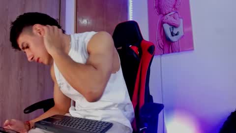 Snapshot of joseph__boy chatting on February 20, 12:47 pm JOSEPH online show from February 20, 12:47 pm