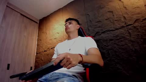 Snapshot of joseph__boy chatting on October 17, 11:46 am JOSEPH online show from October 17, 11:46 am