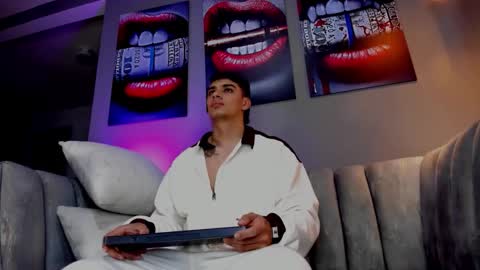 Snapshot of joseph__boy chatting on November 16, 12:11 pm JOSEPH online show from November 16, 12:11 pm