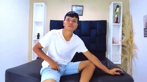 Snapshot of joseph_gonzalez chatting on December 16, 7:52 pm Joseph Gonzalez online show from December 16, 7:52 pm