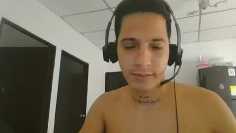 Snapshot of joseph_hotter chatting on July 20, 3:36 pm Joseph hotter online show from July 20, 3:36 pm